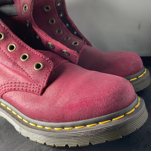 Dr. Martens Deep Red (Raspberry) greasy suede boots 5L - Picture 3 of 9